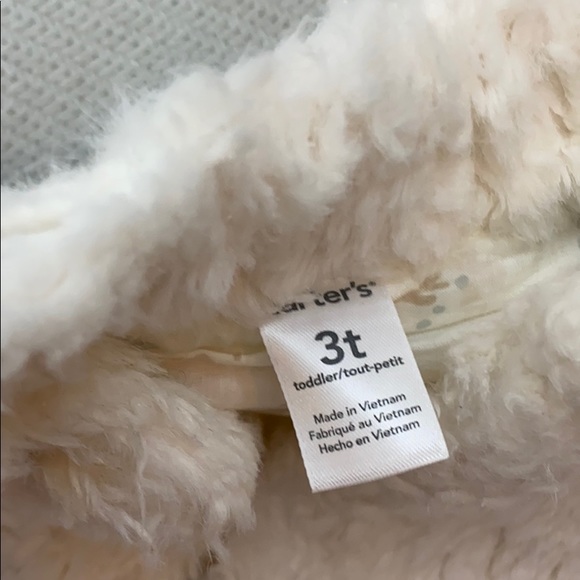 Carter’s faux fur vest - Picture 4 of 5